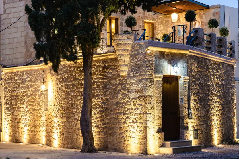 Chateau Anax Luxury suites - Image 1