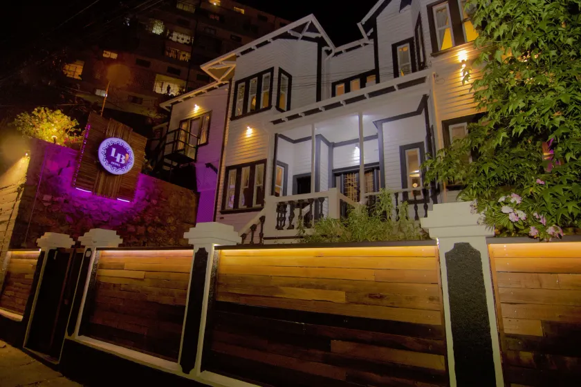 La Blanca Hotel - Image 1