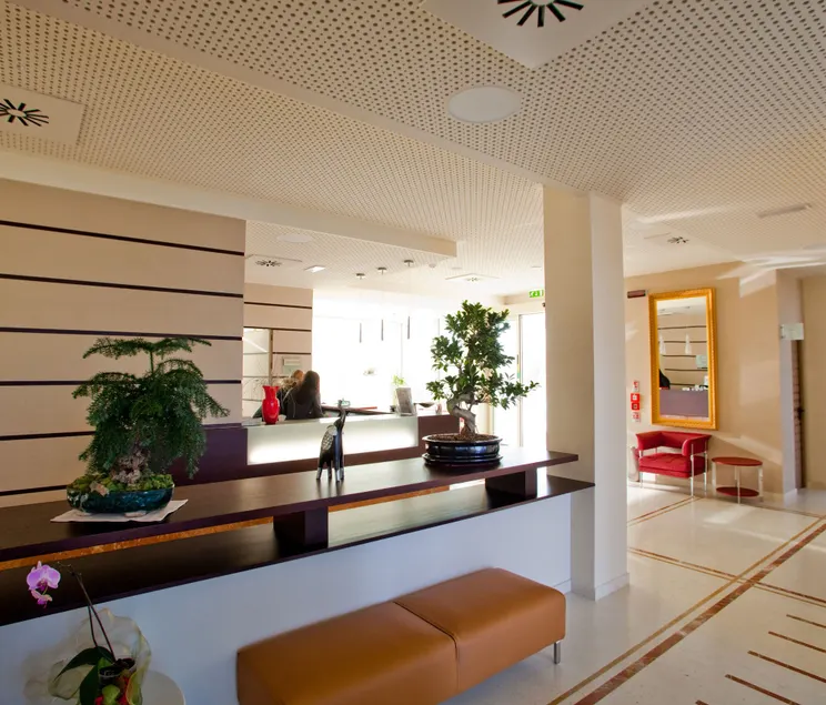 Breaking Business Hotel - Reception