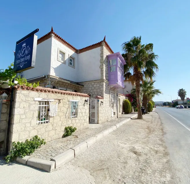 Fatma Hanım Konagi Alacati - Image 1
