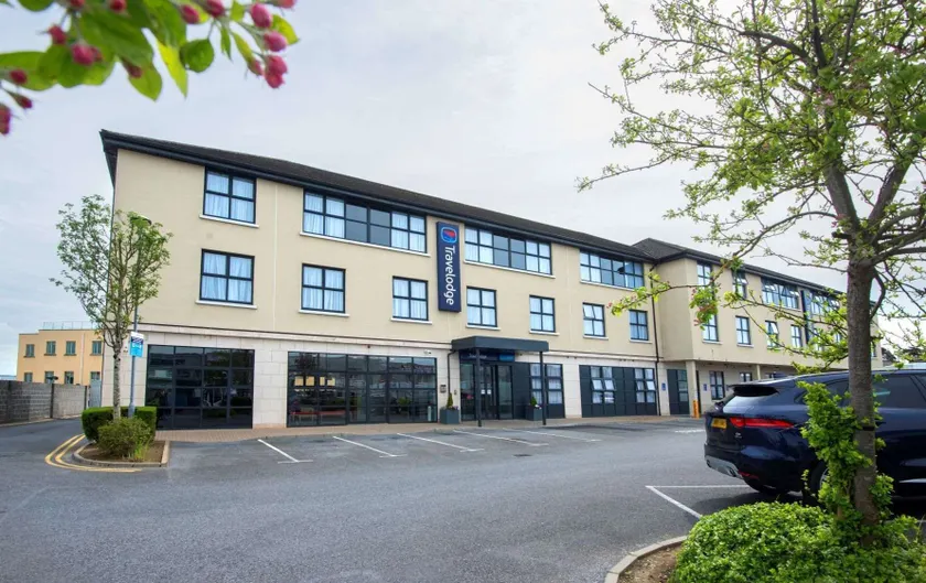 Travelodge Plus Galway - Image 1