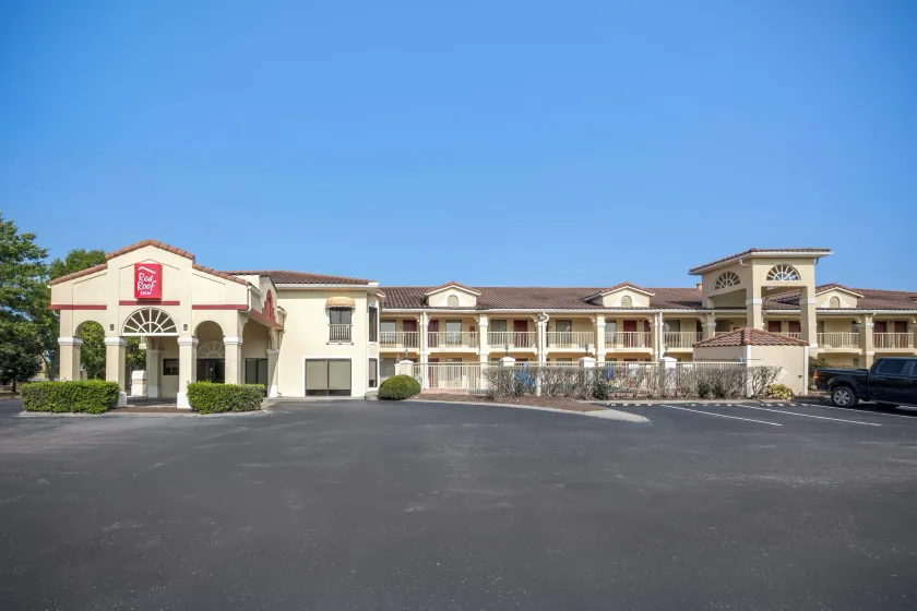 Red Roof Inn Franklin, TN - Image 1