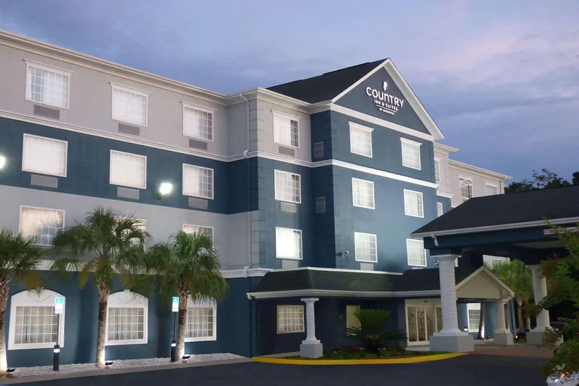 Country Inn & Suites by Radisson, Pensacola West, FL - Image 1