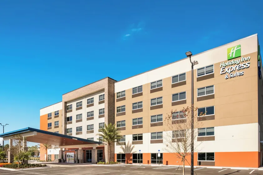 Holiday Inn Express & Suites Jacksonville - Town Center by IHG - Image 1