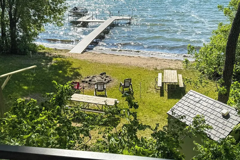 Waterfront Leech Lake Cabin: Dock, Fire Pit, Deck - Image 1
