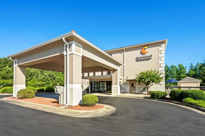 Comfort Inn & Suites Oxford South - Image 1