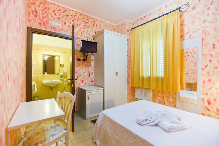 History Hotel - Image 1