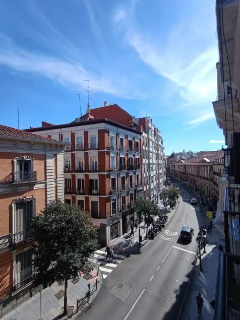 Hostal New Life Madrid - Image 1