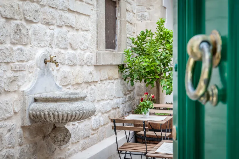 Palazzo Montalbano - Image 1