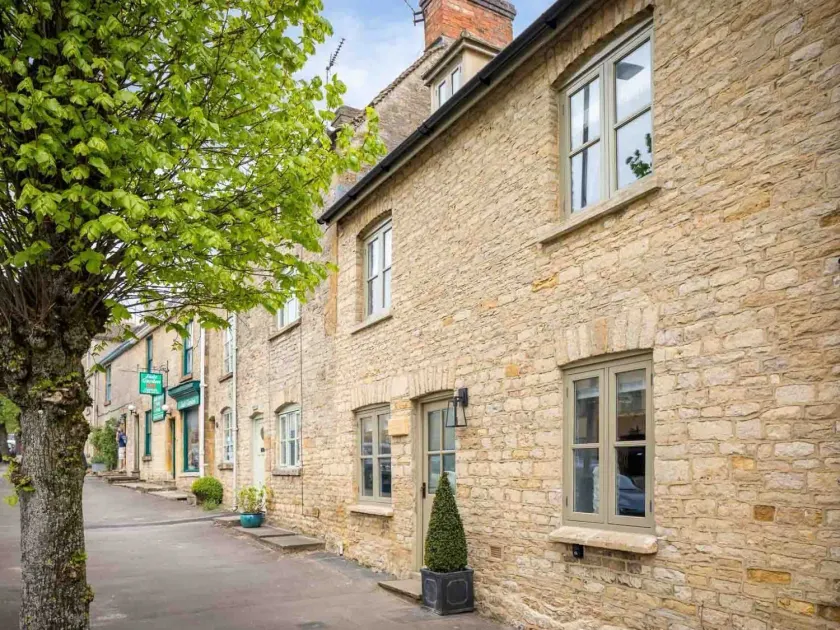 Lavender Cottage - Image 1
