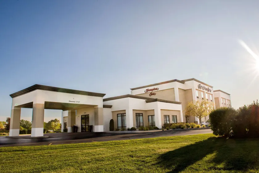 Hampton Inn Plover/Stevens Point - Image 1