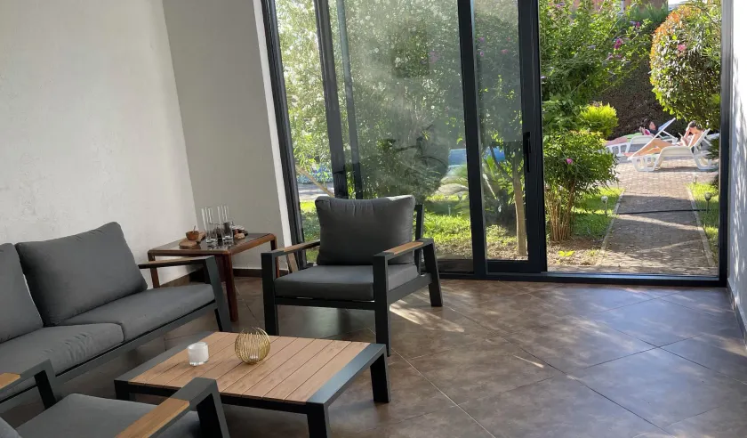 3 Bedroom Apartment with pool - Image 1