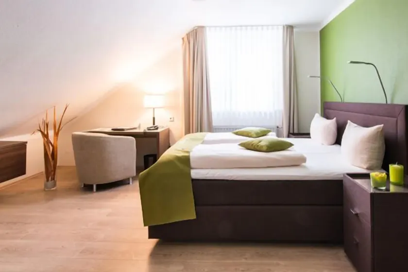 Hotel am Herkules - Image 1