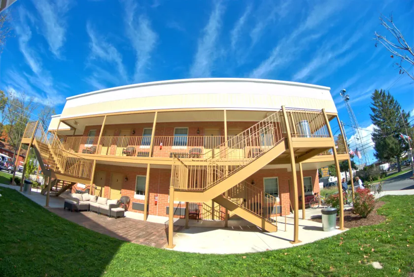 Put in Bay Victory Station Hotel - Image 1