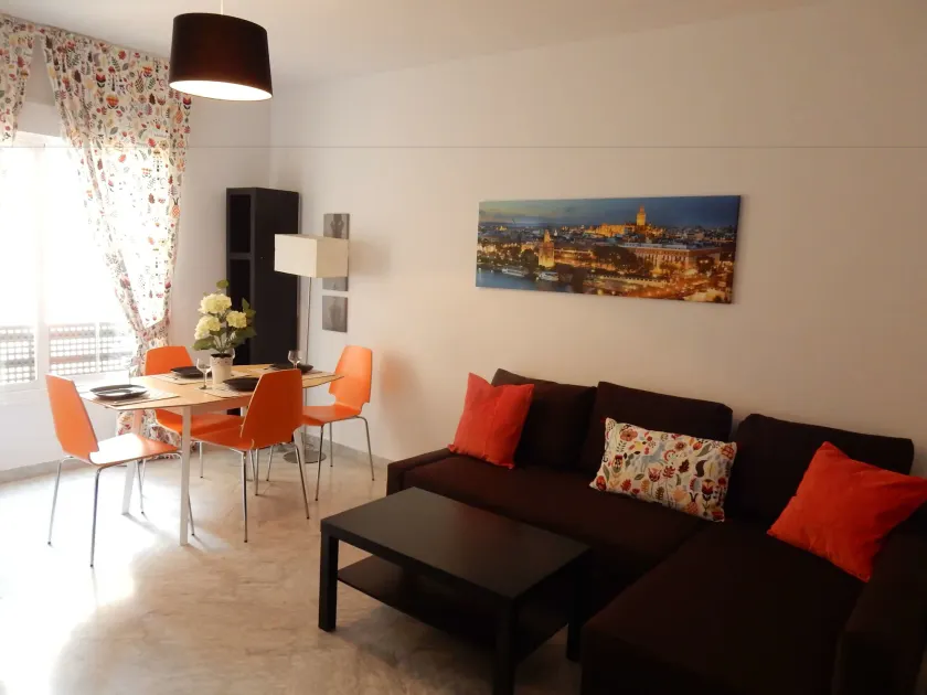 Apartamentos Vive Sevilla - Image 1