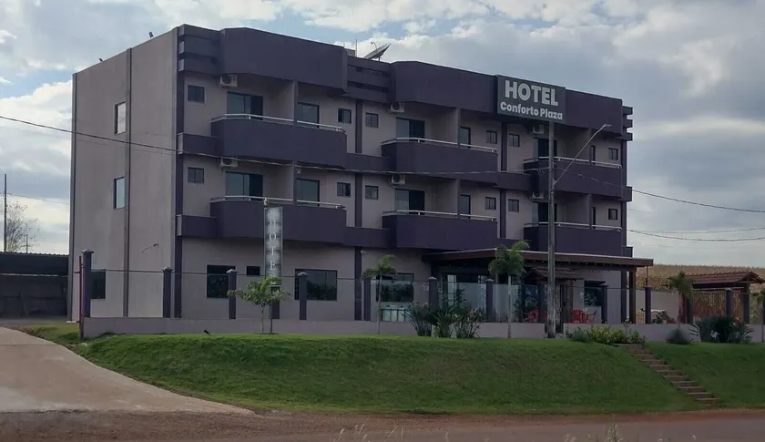 Conforto Plaza Hotel - Image 1