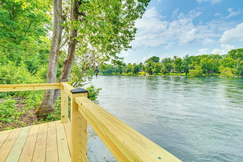 Flippin Home w/ Deck & Grill: Steps to White River - Image 1