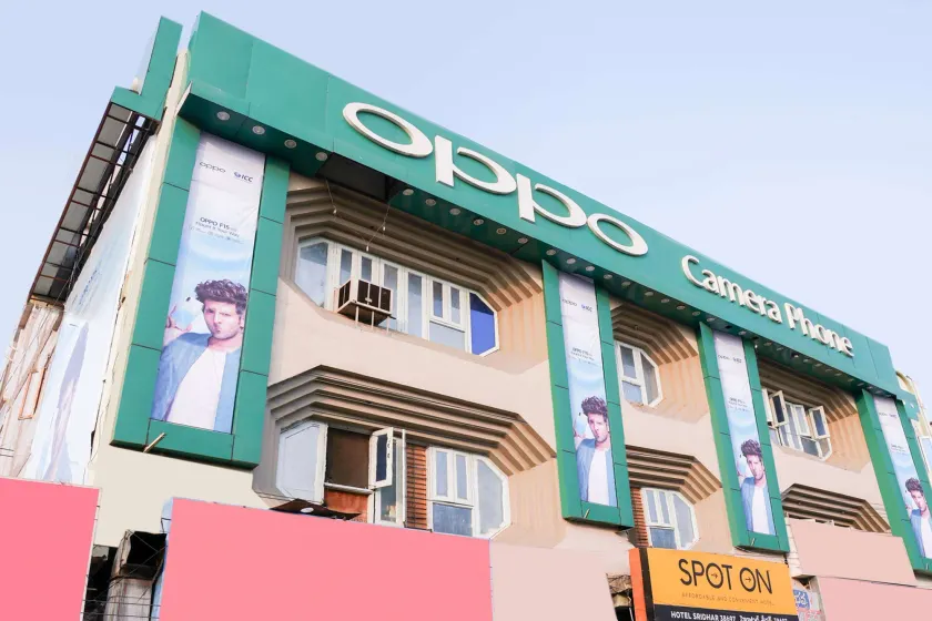 Super Hotel O Sridhar - Image 1