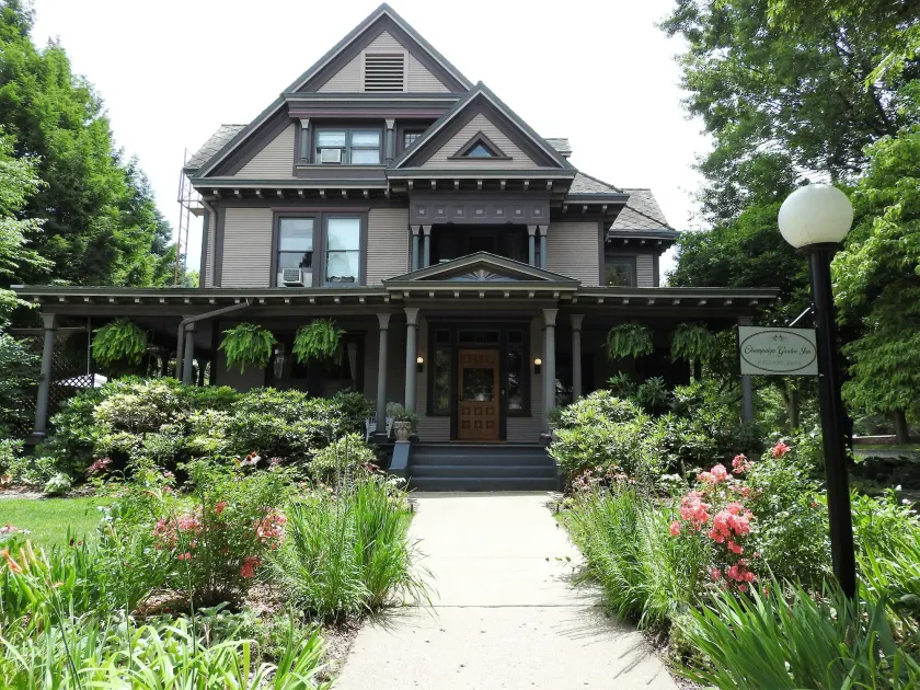 Champaign Garden Inn - Image 1