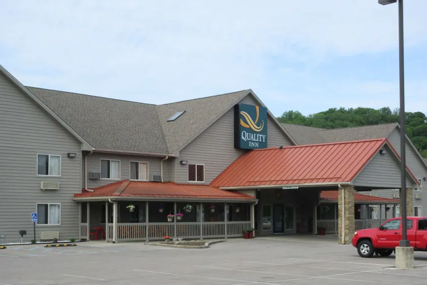 Quality Inn Nashville - Bloomington - Image 1