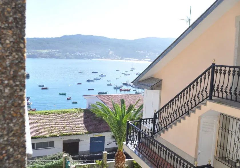 Hostal Residencia Bahía - Image 1