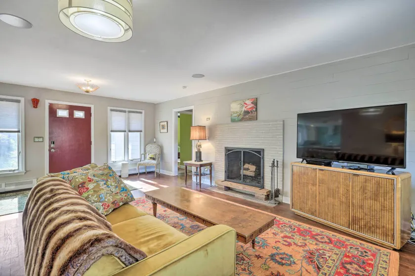 Vibrant Milford Home w/ Boat Dock & Patio! - Interior