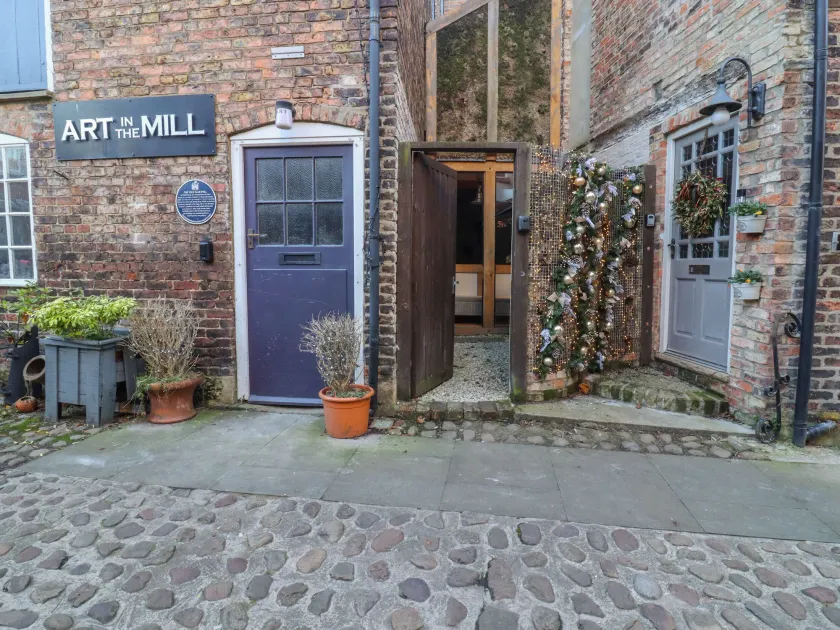 2 Castlegate - Image 1