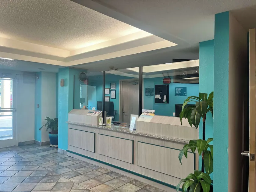 Howard Johnson by Wyndham Clarksville Tennessee - Lobby