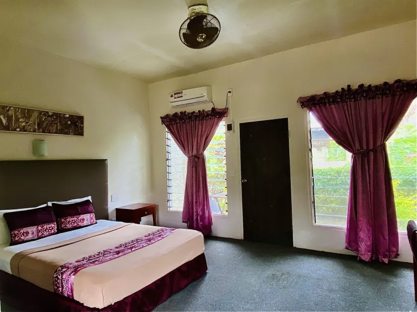 Simon's Place - Image 1
