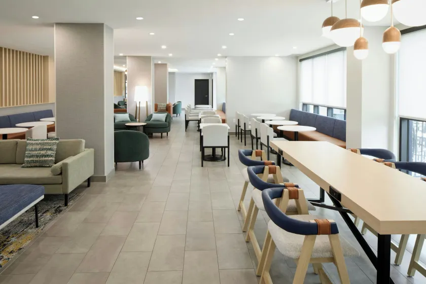 TownePlace Suites by Marriott Montreal Airport - Image 1