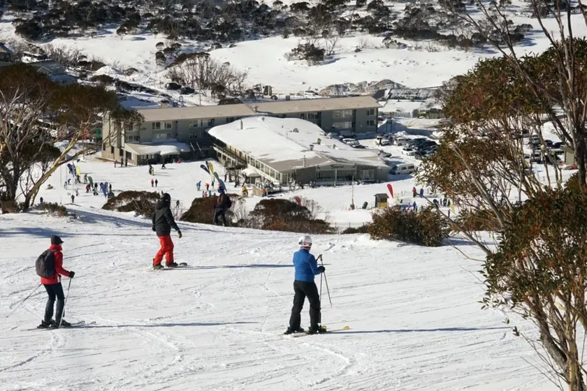 Smiggins Hotel & Chalet Apartments - Image 1