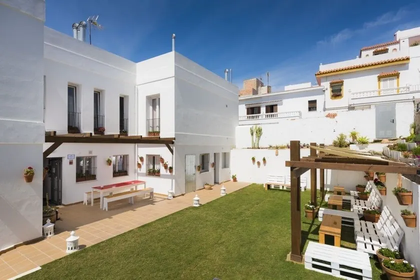 Tarifa Kite Hostel - Image 1