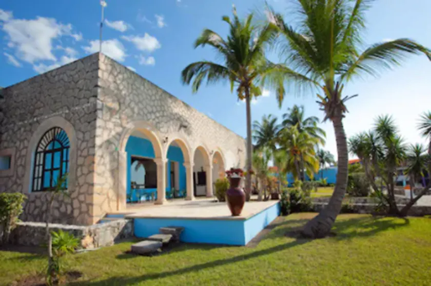 Hotel Tucan Siho Playa - Image 1