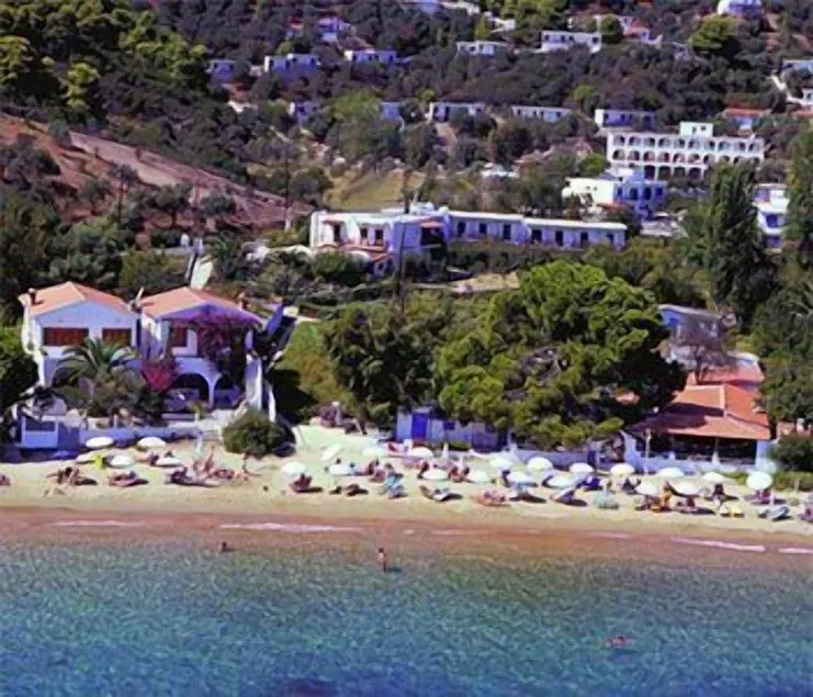 Vontzos Hotel - Image 1