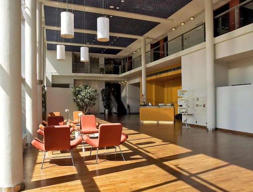 ATLANTIC Hotel Universum - Hall