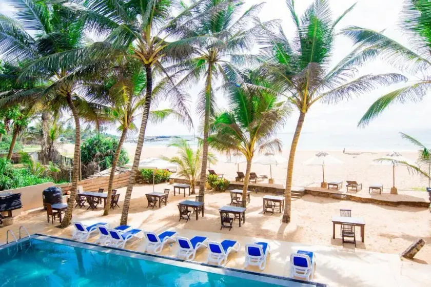 Nico Beach Hotel - Image 1