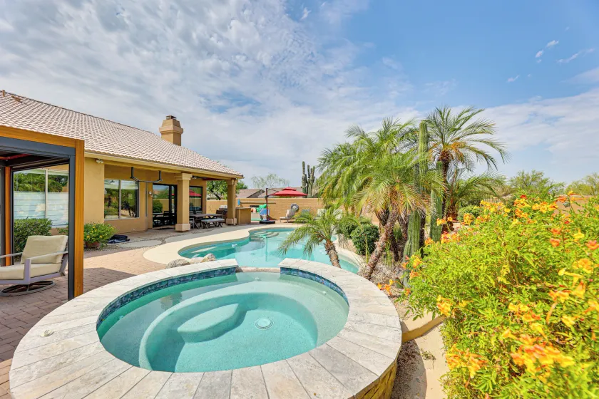 Putting Green: Golfer's Getaway in Scottsdale - Image 1