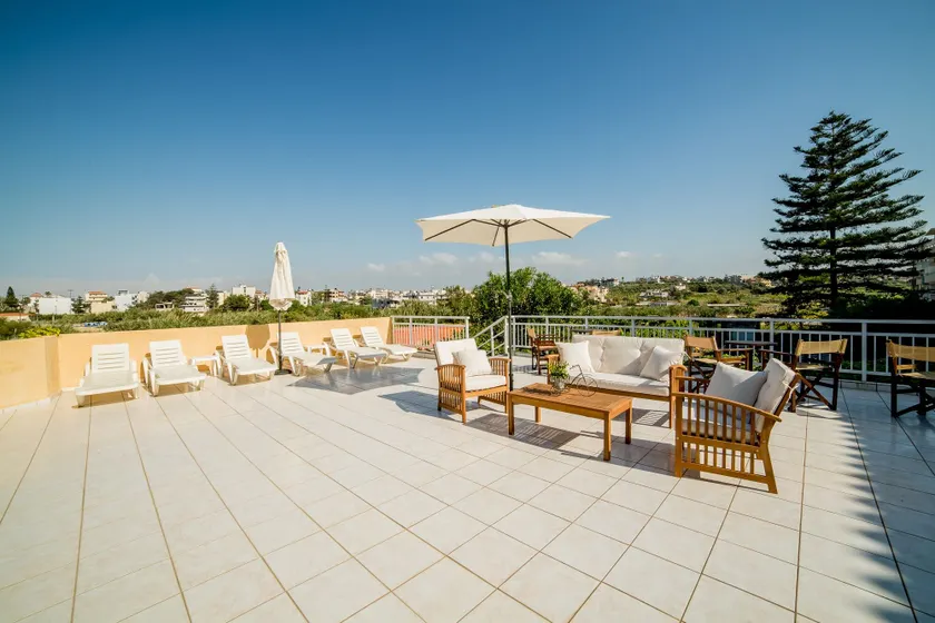 Roxani Hotel - Image 1