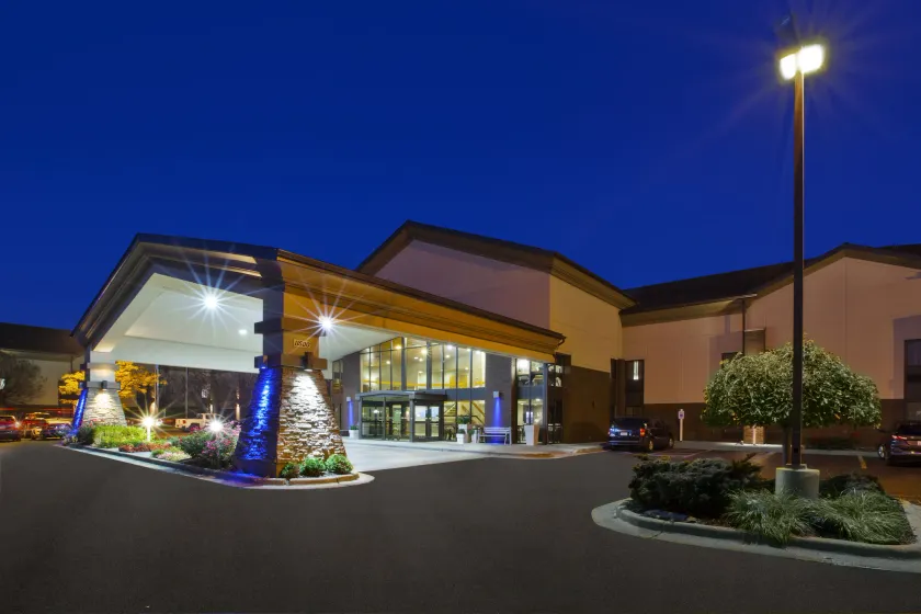 Holiday Inn Express Detroit-Warren/General Motors Technology Center by IHG - Image 1