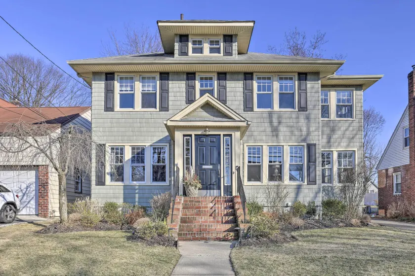 Classic Teaneck Colonial Home With A Modern Touch - Innvendig