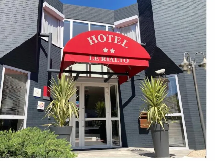Le Rialto Hôtel Parc Des Expositions - Image 1