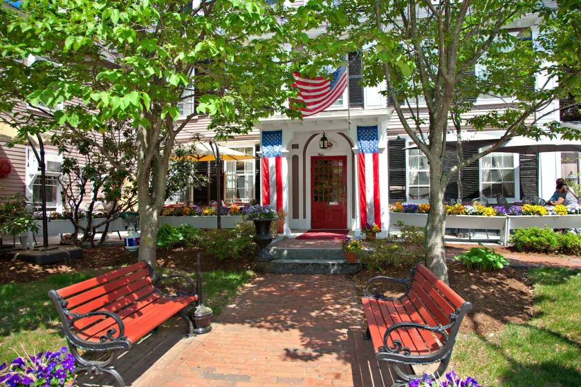Concord's Colonial Inn - Image 1
