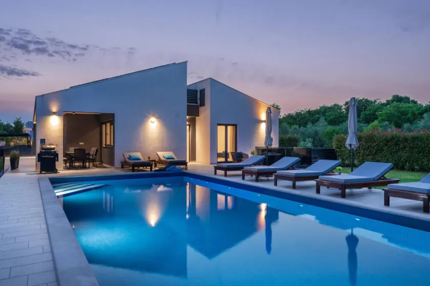 Villa with private pool near Rovinj - Image 1