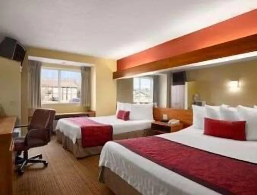 Days Inn & Suites by Wyndham Lafayette IN - Image 1