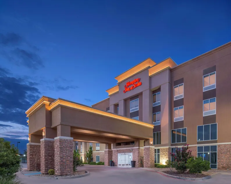 Hampton Inn & Suites Lubbock Southwest - Image 1