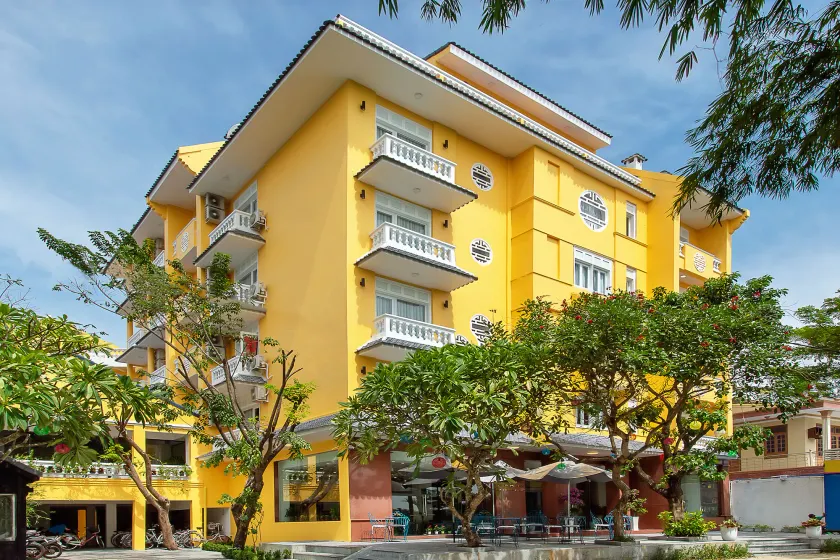 Hoi An Aurora Riverside Hotel and Spa - Image 1