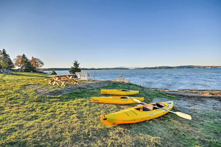 Oceanfront Sullivan Cottage On 6 Acres W/Kayak! - Image 1