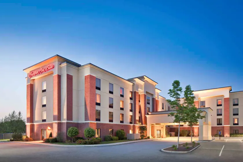Hampton Inn & Suites Providence/Smithfield - Image 1