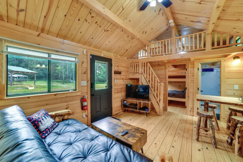 Catskills Tiny Home Cabin: Surrounded by Nature! - Image 1
