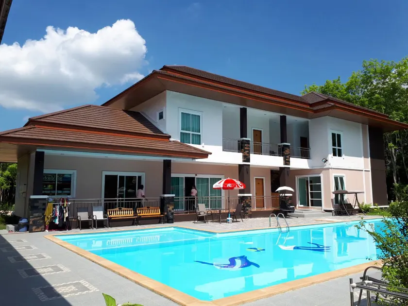 Pool House Lanska - Image 1